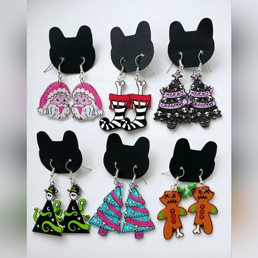 Creepy christmas earrings